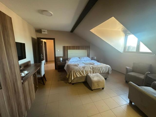 Jp Motel Mali Pariz 博尔 外观 照片