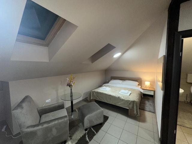 Jp Motel Mali Pariz 博尔 外观 照片