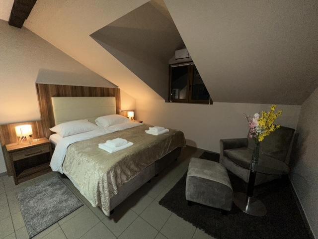 Jp Motel Mali Pariz 博尔 外观 照片