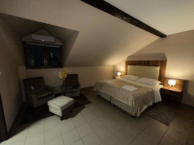 Jp Motel Mali Pariz 博尔 外观 照片